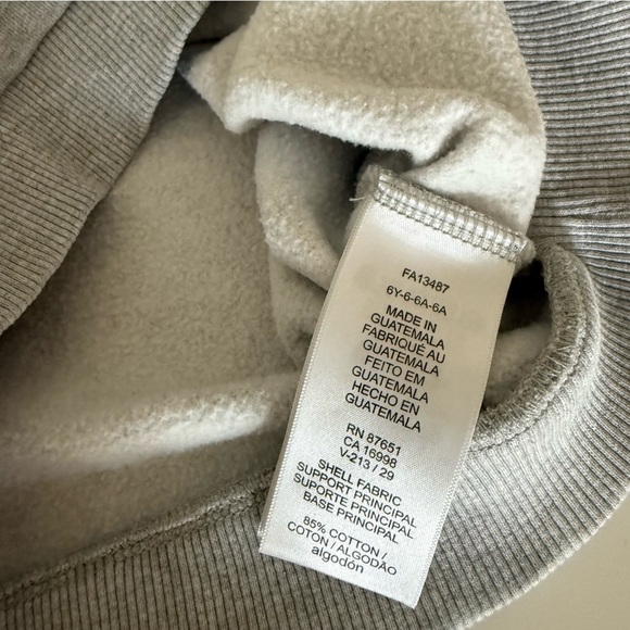 Lacoste Gray Sweatshirt with Crocodile Graphic and skirt size 6 - Picture 9 of 13